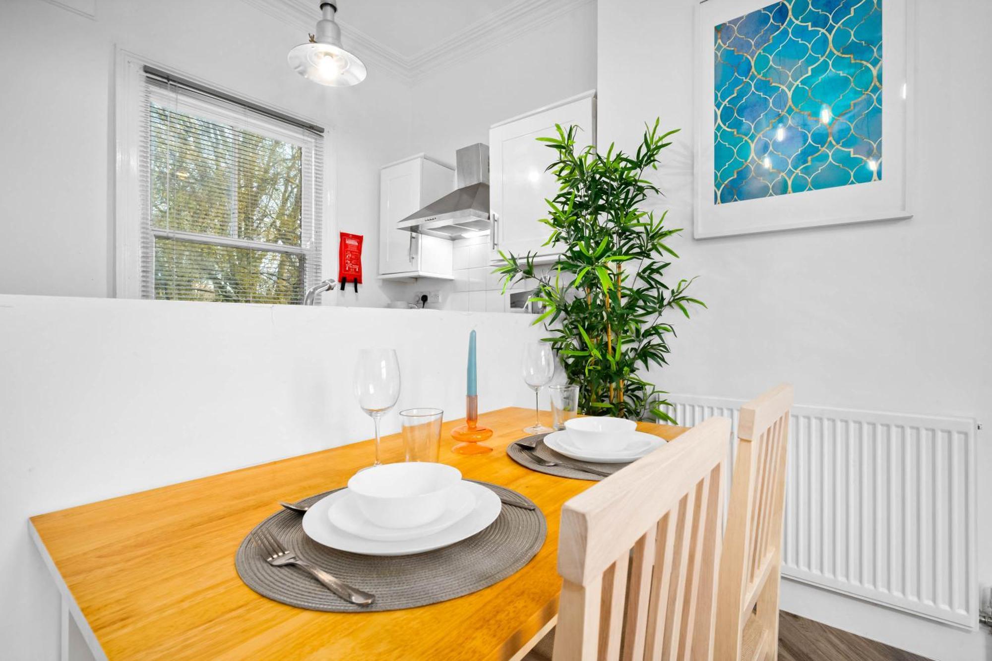 Luxury Apartment - Wolverhampton - Netflix - Smart Tv - Fast Wifi - 7Apc Bagian luar foto